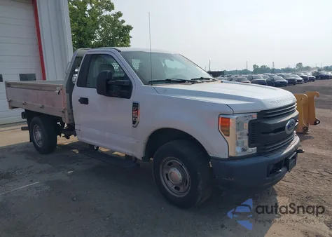 2018 Ford F-250 Xl z USA, uszkodzony, nr VIN 1FDBF2A62JEC21198